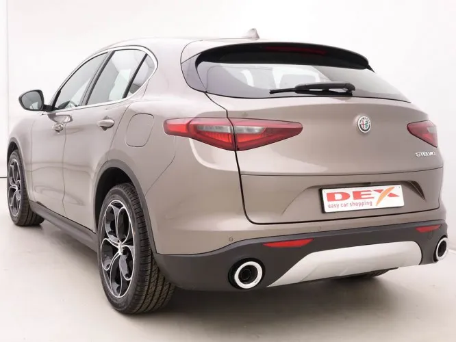 Alfa Romeo Stelvio 2.2 JTD 180 Automaat Super + GPS + Xenon Image 4