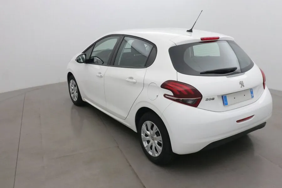 Peugeot 208 AFFAIRE 1.2 PURETECH 82 PREMIUM PACK 5p Image 3