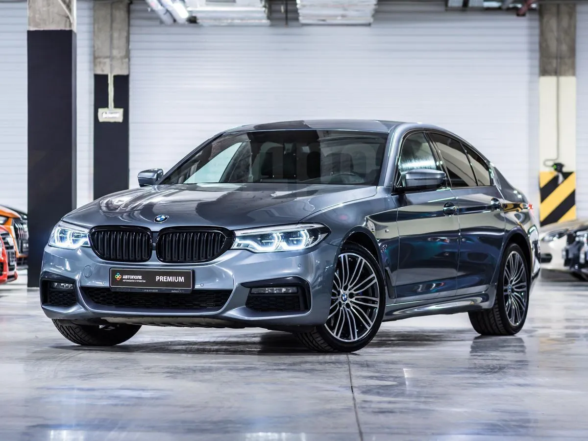 BMW 5-Series Image 1